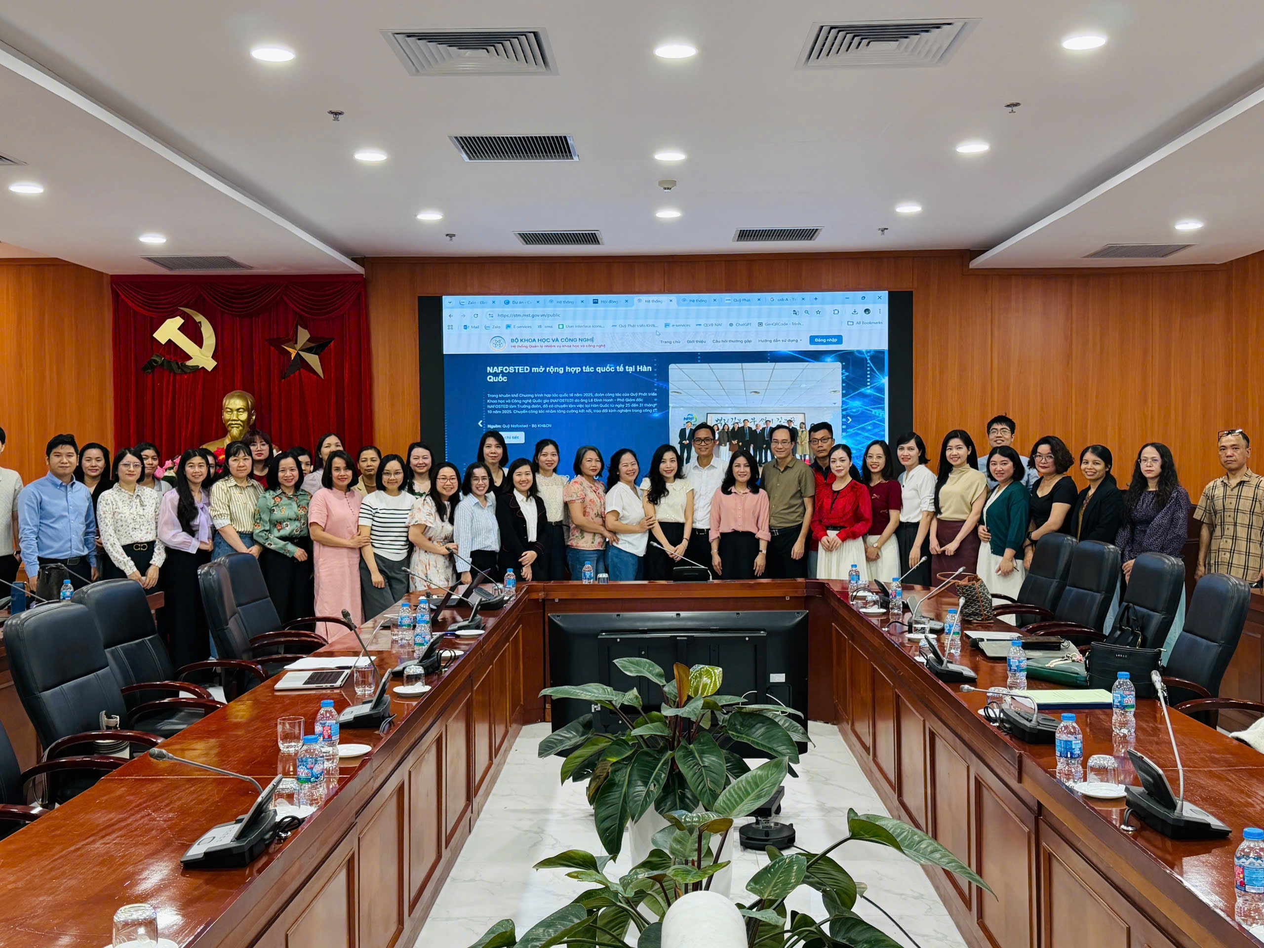 “Thúc đẩy chuyển đổi số trong quản lý khoa học: NAFOSTED tập huấn vận hành Hệ thống quản lý nhiệm vụ KH&CN”